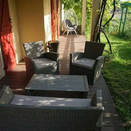 Le Balcon *
